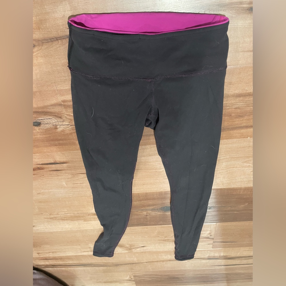 Reversible black and pink leggings